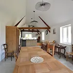 Le Presbytere De Buis بيت للعطل