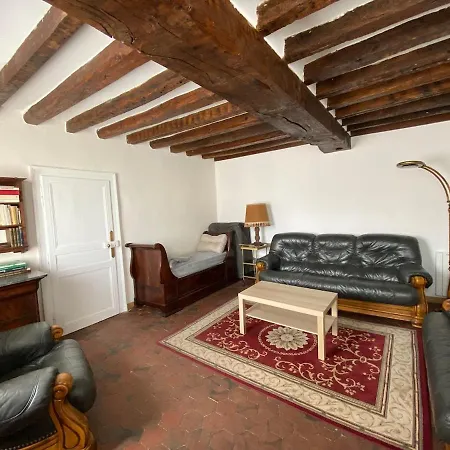 Le Presbytere De Buis بيت للعطل